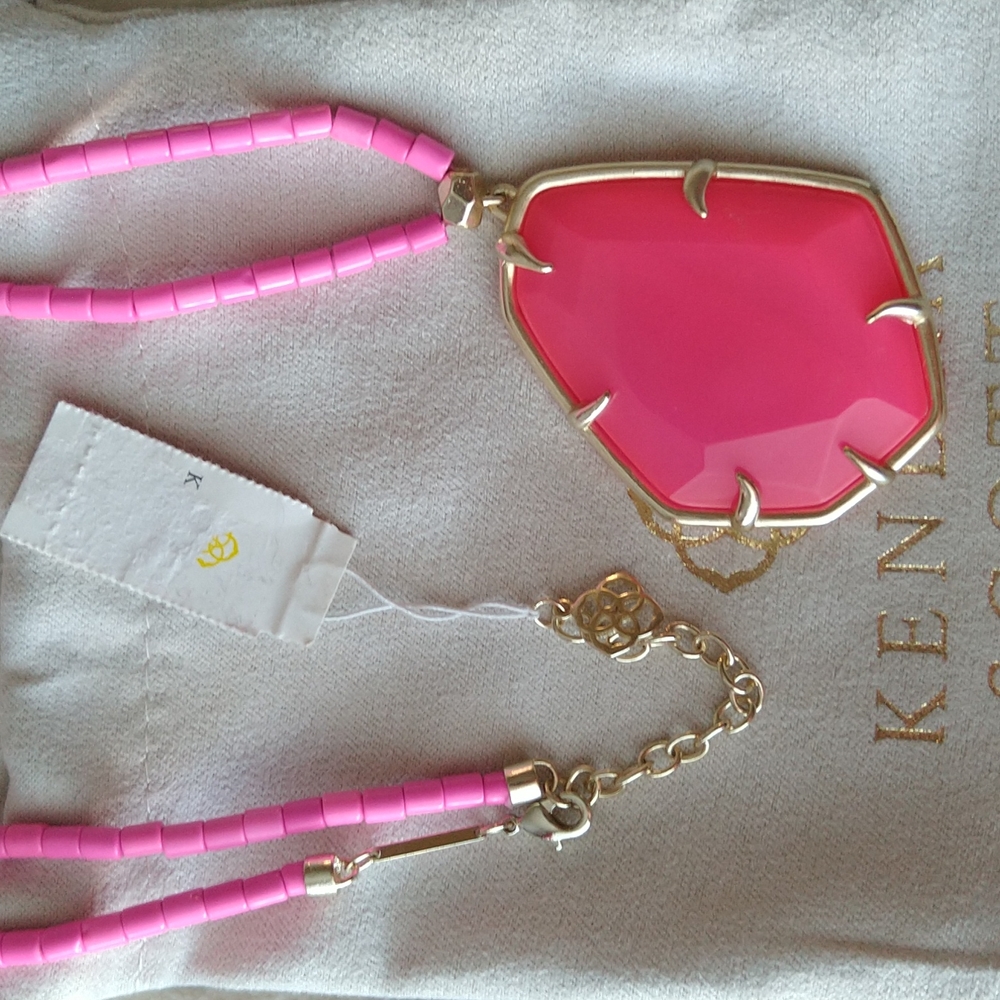 NWT Kendra Scott Beatrix Pink Agate Long Necklace Beaded